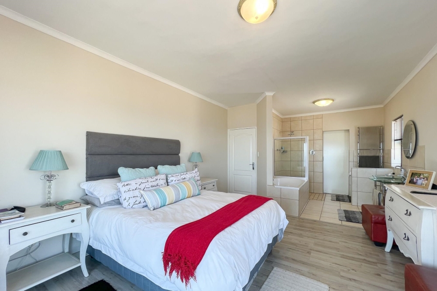 8 Bedroom Property for Sale in Tergniet Western Cape